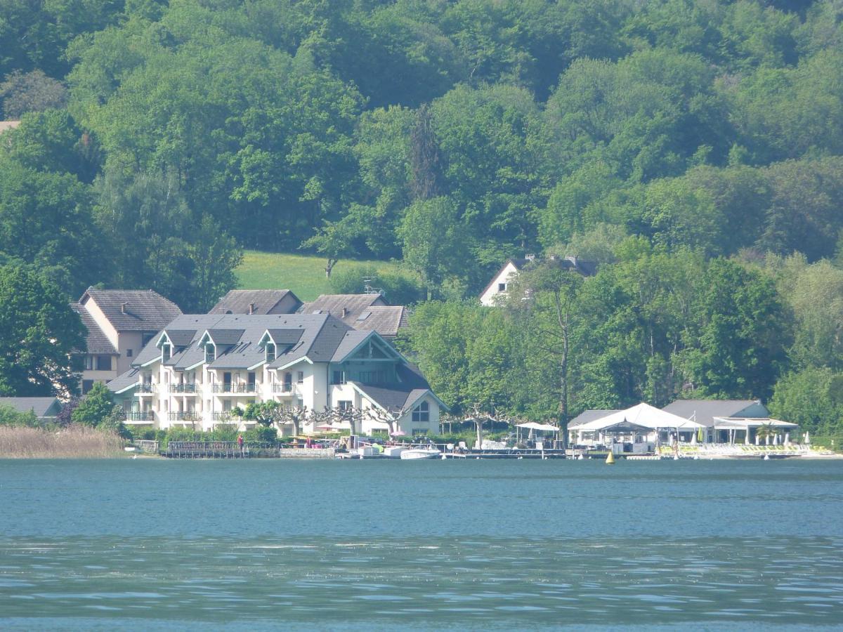Au Bord Du Lac D'Annecy, Logement Type Loft, Dans Residence Avec Plage Et Ponton Privee Duingt Exteriér fotografie