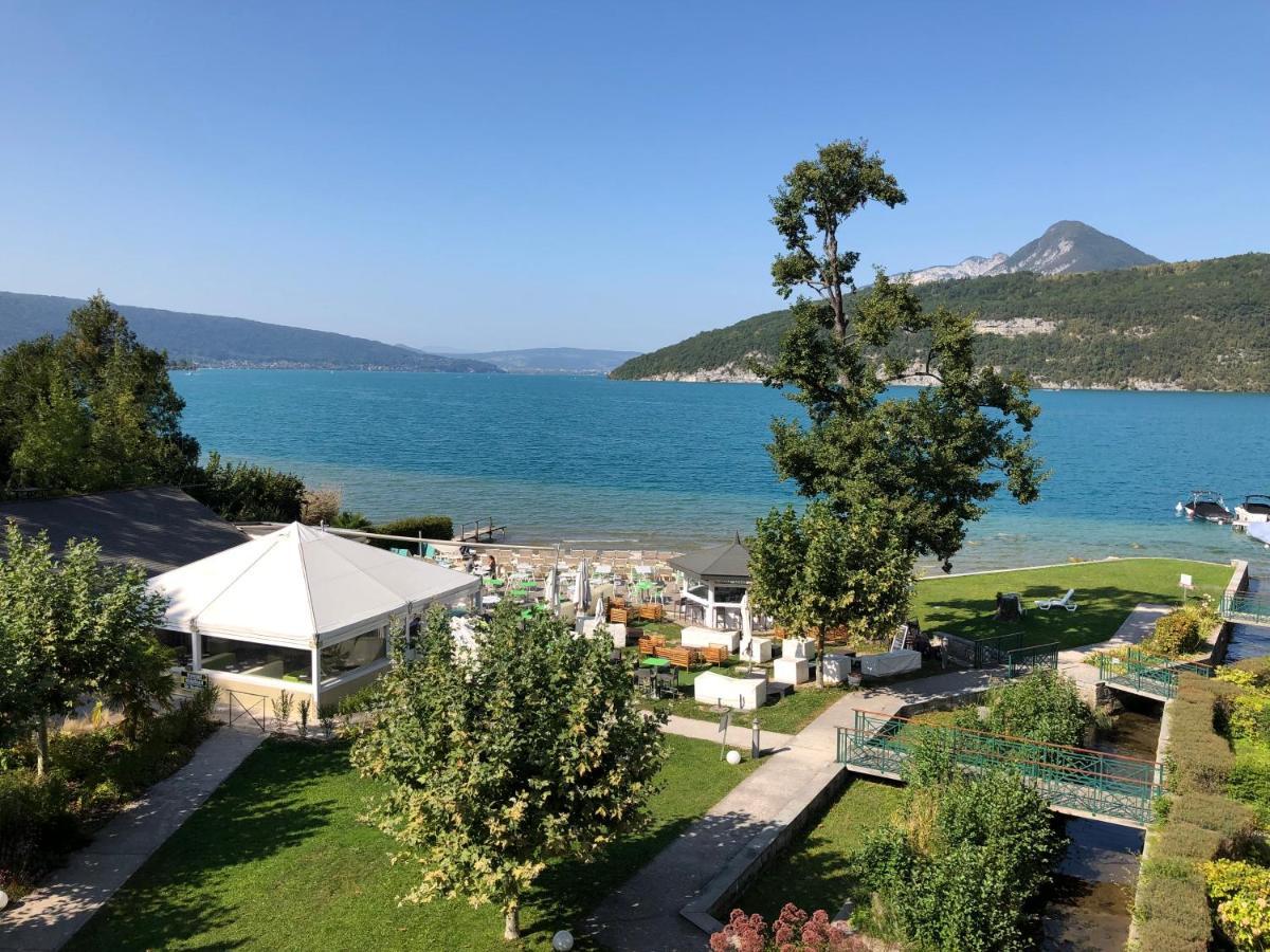 Au Bord Du Lac D'Annecy, Logement Type Loft, Dans Residence Avec Plage Et Ponton Privee Duingt Exteriér fotografie