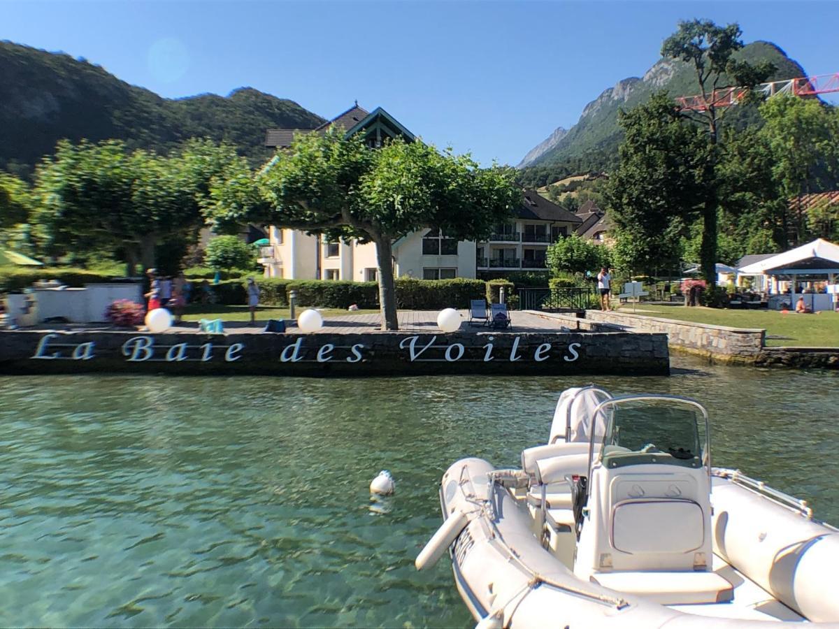 Au Bord Du Lac D'Annecy, Logement Type Loft, Dans Residence Avec Plage Et Ponton Privee Duingt Exteriér fotografie