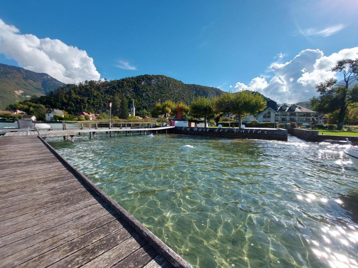 Au Bord Du Lac D'Annecy, Logement Type Loft, Dans Residence Avec Plage Et Ponton Privee Duingt Exteriér fotografie